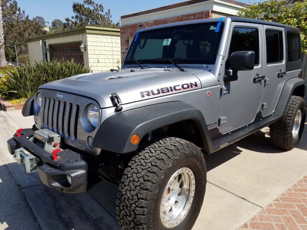 Jeep with a new windshield
